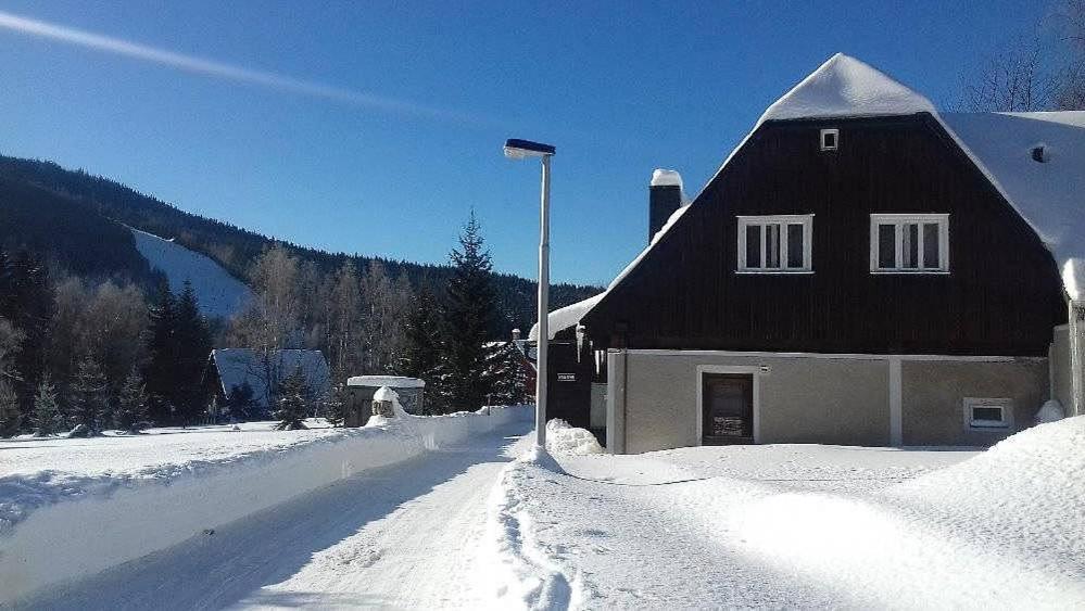 Chata Cerovsky Harrachov Buitenkant foto